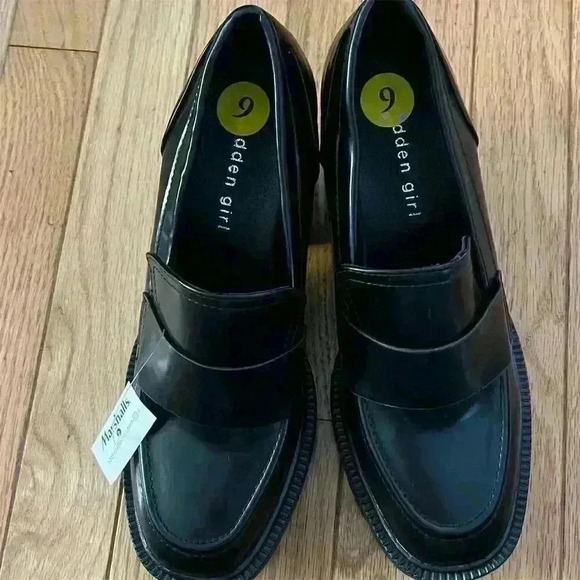 Madden Girl Women's Black Loafers Size 9 Round Toe Casual Flats - Picture 2 of 7